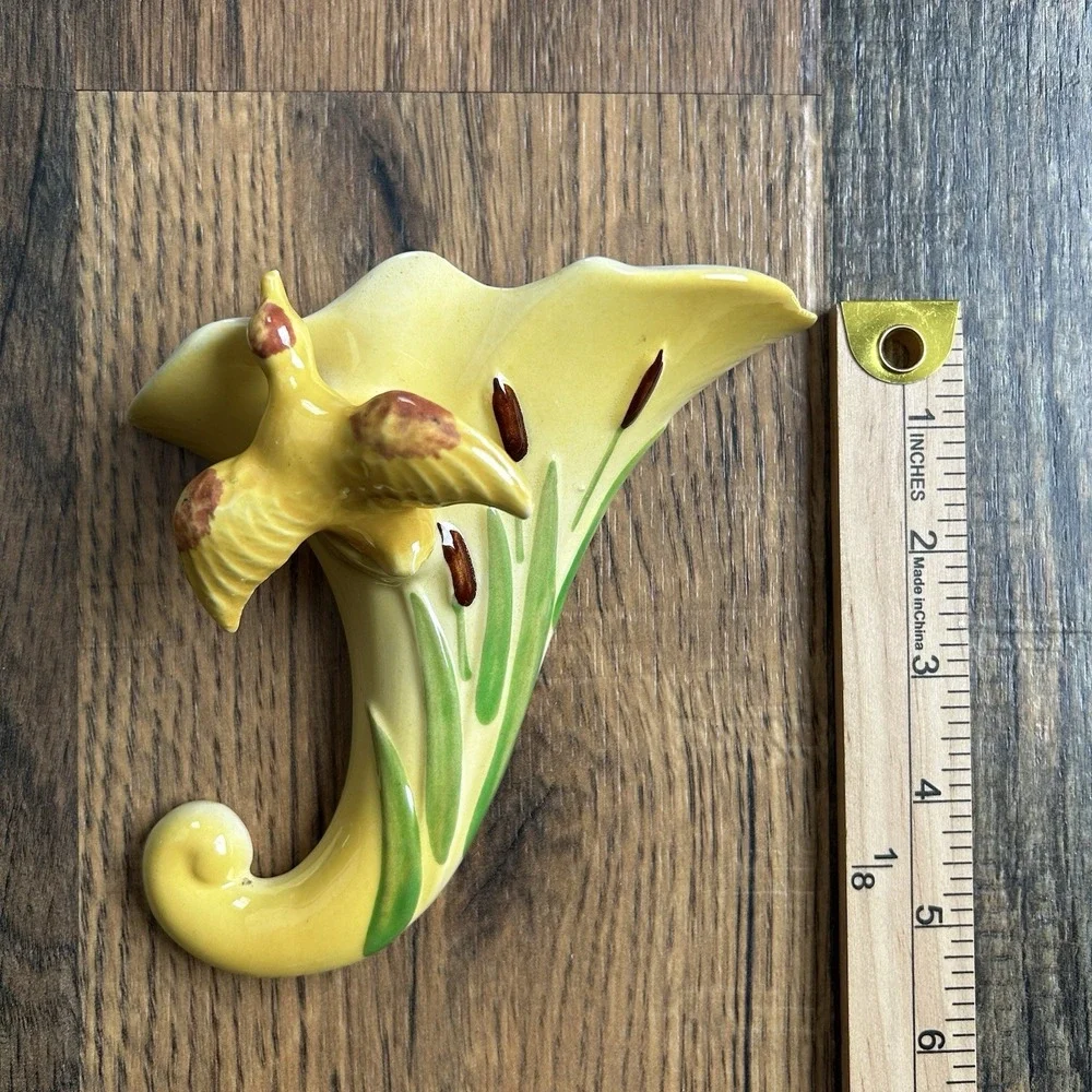 Vintage Ceramic Bird Wall Pocket Vase Cattails MCM Patented 149144